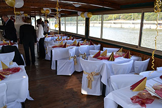 Oslava narozenin na lodi